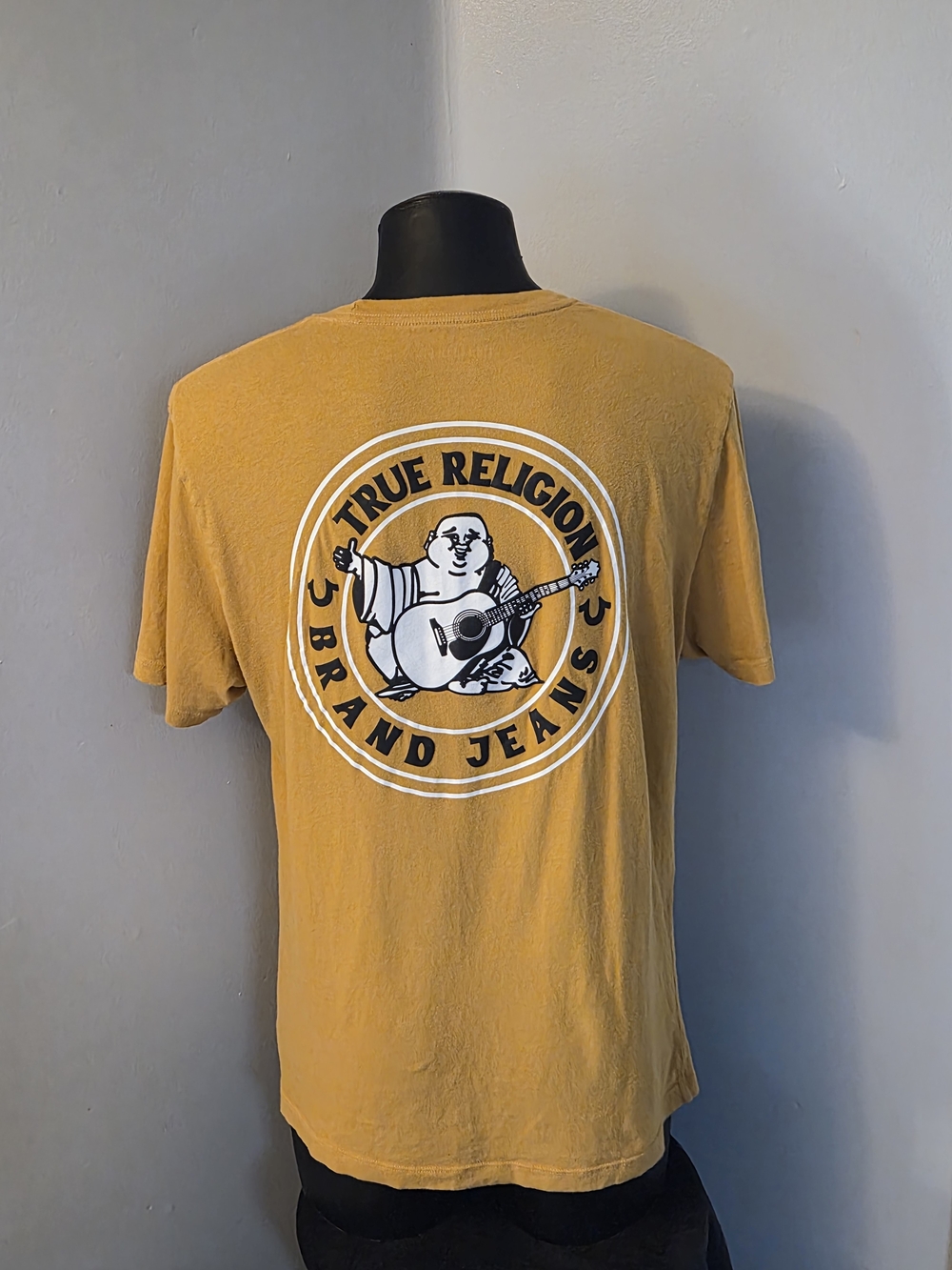 True Religion Buddha Guitar Logo T-Shirt Yellow size XL